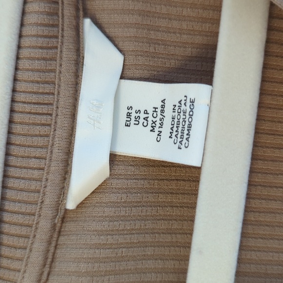 HM Cropped Collared Ribbed Top Taupe Beige - Picture 3 of 6